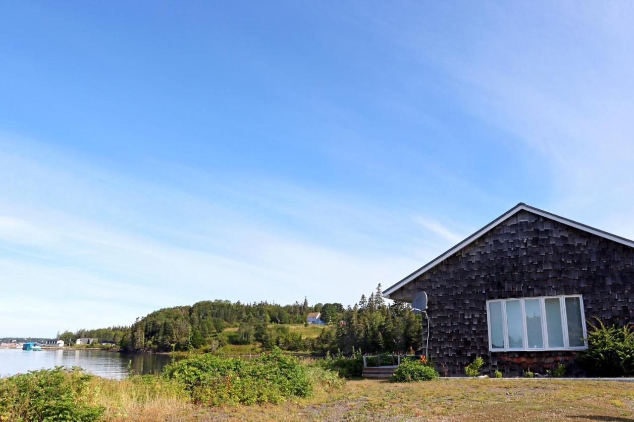 Friars Bay Inn & Cottages Welshpool Eksteriør billede