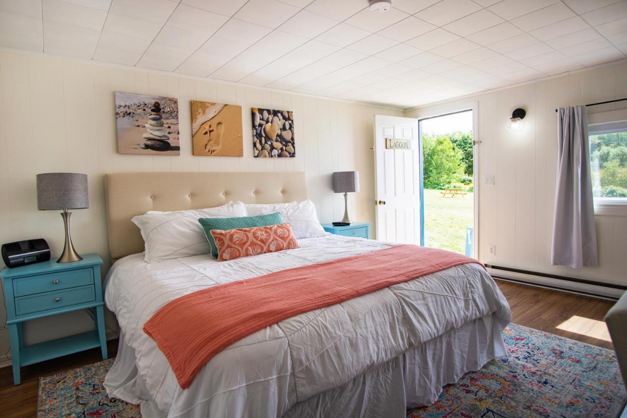 Friars Bay Inn & Cottages Welshpool Eksteriør billede