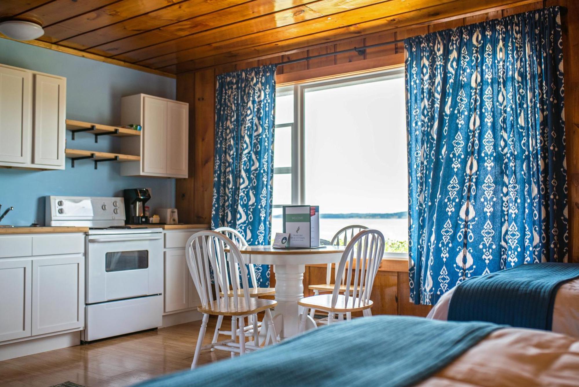 Friars Bay Inn & Cottages Welshpool Værelse billede